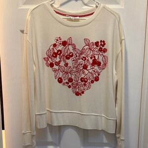 Jane + Delaney Cream and Red Heart Graphic Women's Top